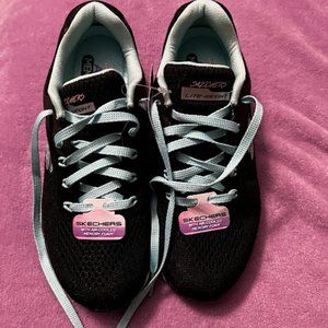 Skechers Girls Black and Teal Memory Foam Running Shoe Big Girl Size 5 NWT